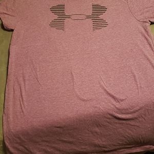 Under armor lady's shirts size med